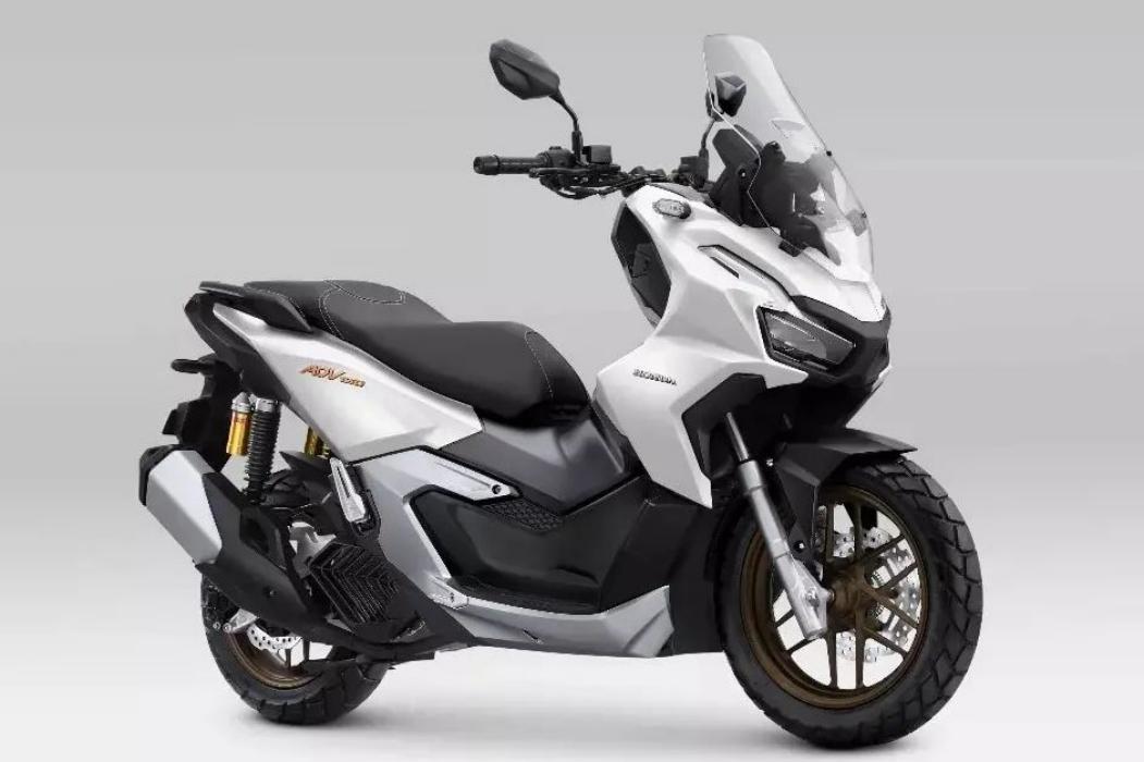 Honda Adv Rilis Di Indonesia Cek Disini Spesifikasi Dan Harganya