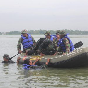Musim Banjir, Anggota Kodim Dilatih Evakuasi Korban
