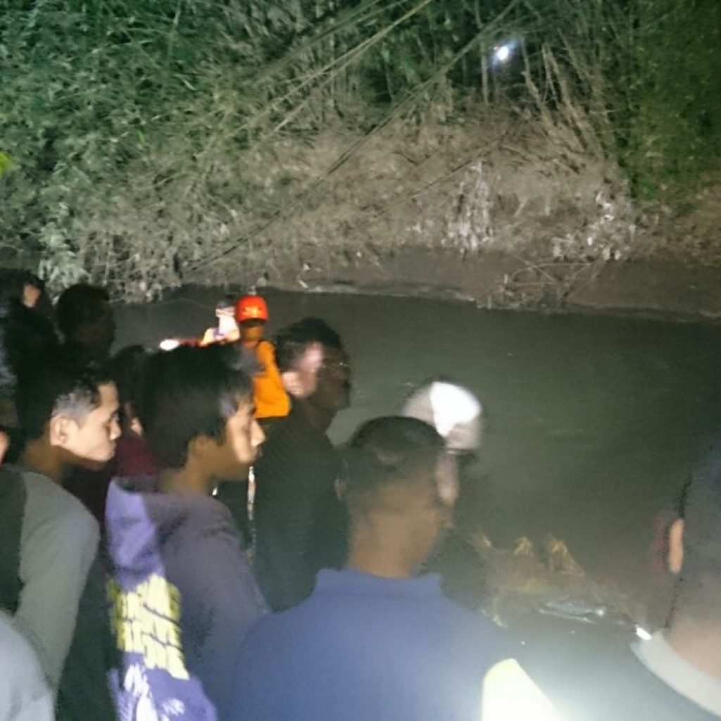 Kejar Bebek, Dua Pemuda Tenggelam di Sungai Brambang Gatak, Satu Belum Ketemu