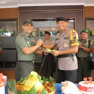 Tiba-Tiba, Kodim dan Yonif Mekanis Raider 413 Geruduk Polres Sukoharjo