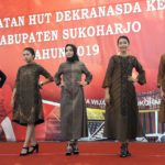 Fashion Show Produk Batik Lokal Warnai HUT Dekranasda Sukoharjo