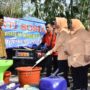 Dampak Kemarau Makin Terasa, Warga Terus Digelontor Air Bersih