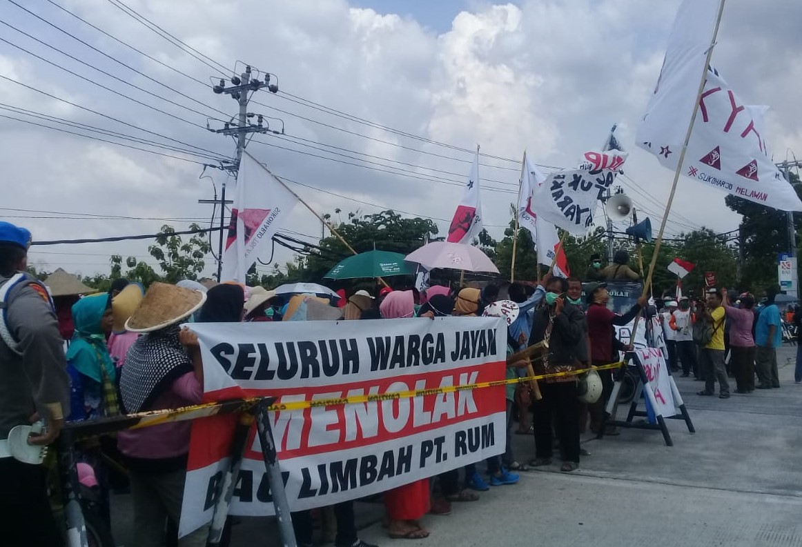 Warga Terdampak Bau PT RUM Kembali Demo, Tuntut Izin Lingkungan Dicabut