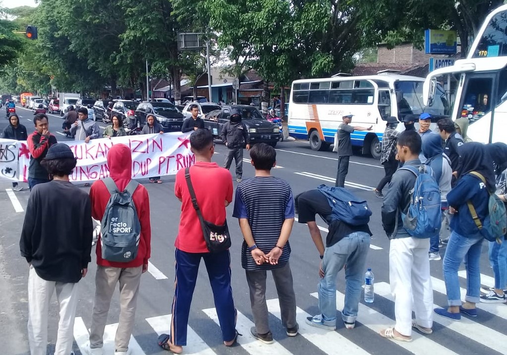 Soal Bau PT RUM, Mahasiswa Kembali Demo di Depan Pemkab