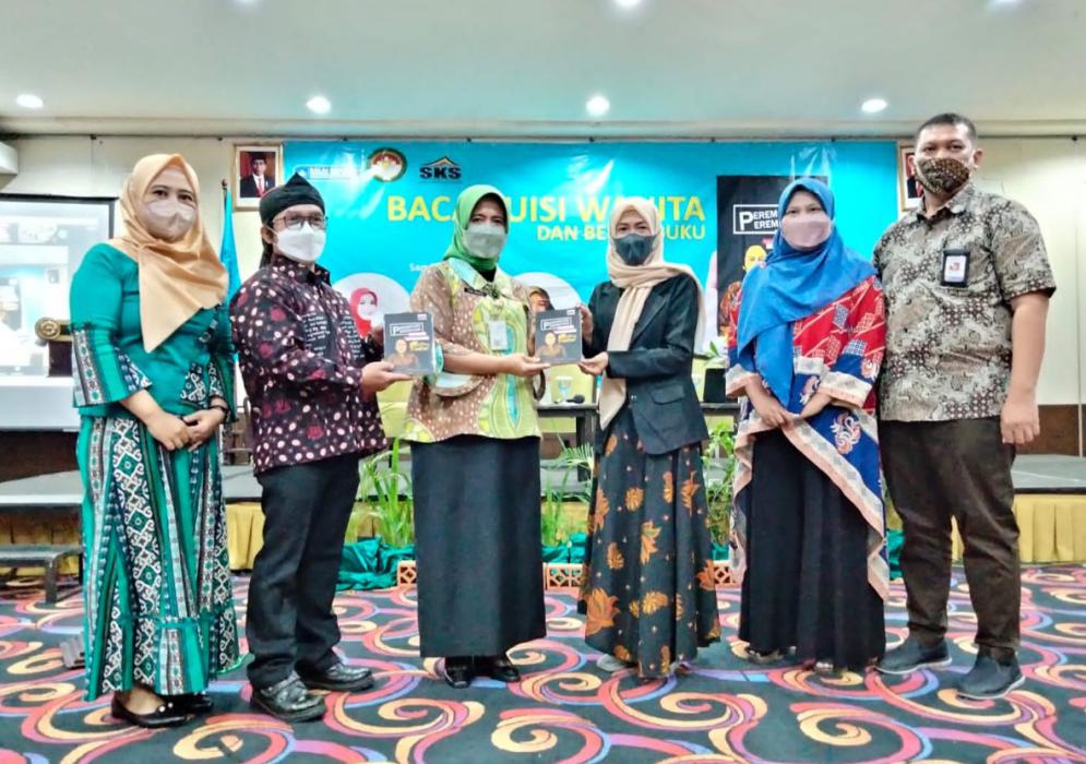 Peringati Hari Ibu, Dharma Wanita Balai Bahasa Provinsi Jawa Tengah Gelar Bedah Buku Puisi Perempuan