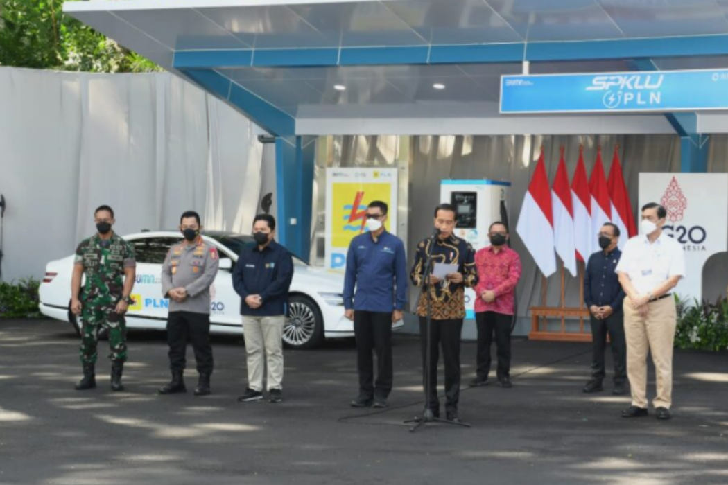 Presiden Jokowi Resmikan SPKLU Ultra Fast Charging Pertama di Indonesia