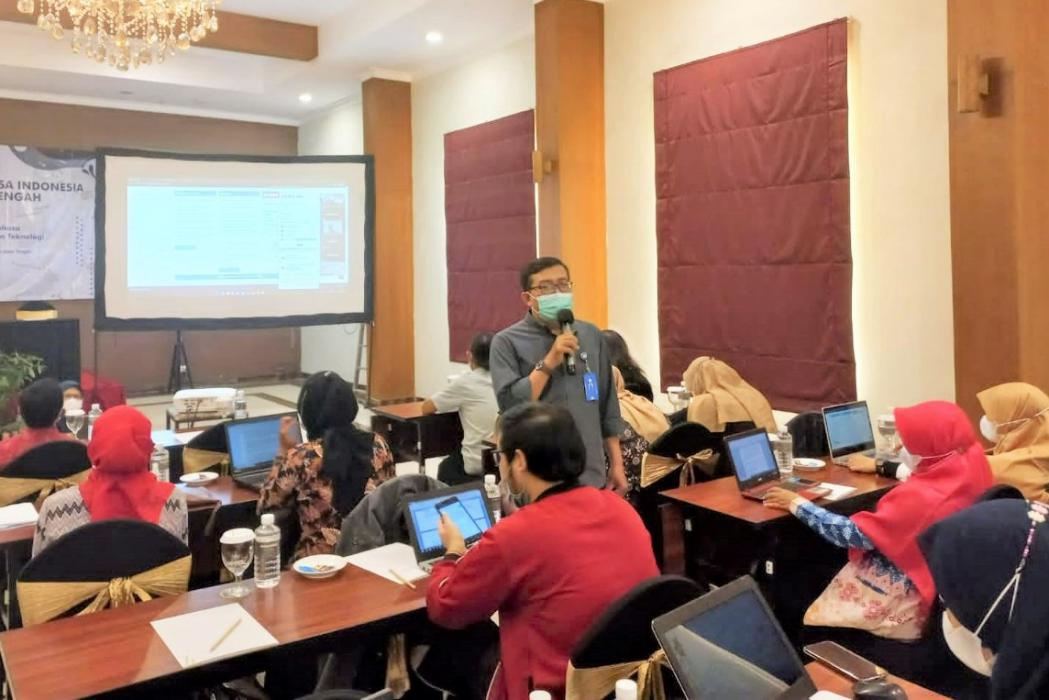 Wartawan Turut Andil Mendidik Masyarakat dalam Berbahasa Indonesia
