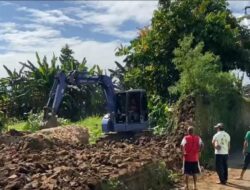 Diduga Benda Cagar Budaya, Alat Berat Kembali Robohkan Tembok di Kartasura