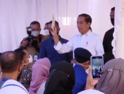 Kunker di Baubau Sulawesi Tenggara, Jokowi: Penyaluran BLT BBM Capai 95,9%