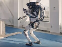 Boston Dynamics Luncurkan Robot Atlas dengan Mobilitas Ditingkatkan, Termasuk Meraih dan Melempar Objek
