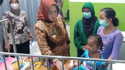 Anak Dirawat di RSUD, Warga Tawangsari Ini Tidak Menyangka Dibezuk Bupati Sukoharjo