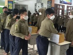 Siswa SMP Muhammadiyah PK Solo Galang Dana untuk Gempa Turki dan Banjir Solo Raya