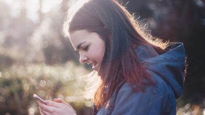 Cara Ampuh untuk Menghilangkan Kecanduan Bermain Handphone