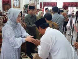 Bupati Sukoharjo Shalat Idul Fitri di Masjid Agung Dilanjutkan “Open House”