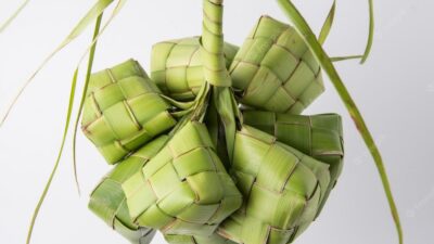 Tradisi Ketupat Dibalik Perayaan Lebaran Idul Fitri