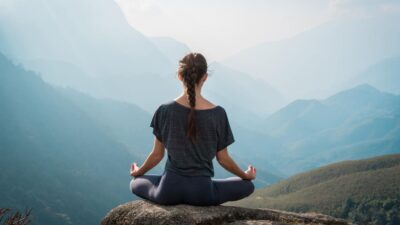 Dipercaya Dapat Mengurangi Stress, Simak Manfaat Lain dari Meditasi