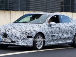 Mercedes CLA EV Pertama Kali Diintip, Ungkap Desain Baru yang Stylish