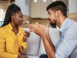 Simak Tanda-tanda Pacar Anda Sudah Tak Sayang Lagi