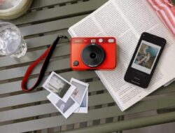 Kamera Film Instan Hybrid Sofort 2 Terbaru dari Leica Mendukung Pencetakan dari Smartphone dan Kamera Leica Lain