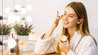 Tips Higienis dan Aman Menggunakan Makeup dan Skincare