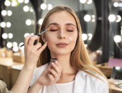 Ingin Makeup Tahan Lama? Simak Tipsnya Disini