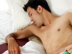 Pria Wajib Tau, Inilah Kebiasaan Pria yang Sering Dianggap Aneh Oleh Wanita