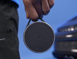 Speaker Outdoor Portabel Porsche Design PDS20 dengan Daya Tahan Baterai 10 Jam Diluncurkan