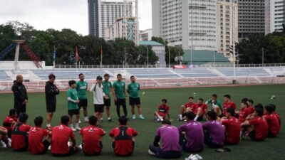 Kualifikasi Piala Dunia 2026, Jelang Lawan Filipina, Timnas Indonesia Adaptasi Rumput Sintetis