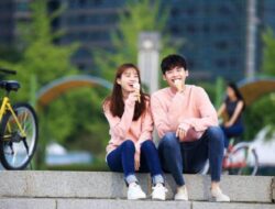 Pasangan Kamu Seorang Anak Bungsu? Simak Agar Hubunganmu Tetap Langgeng Dengan Cara Ini!