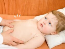 Simak Berikut Cara Mengatasi Perut Kembung pada Bayi