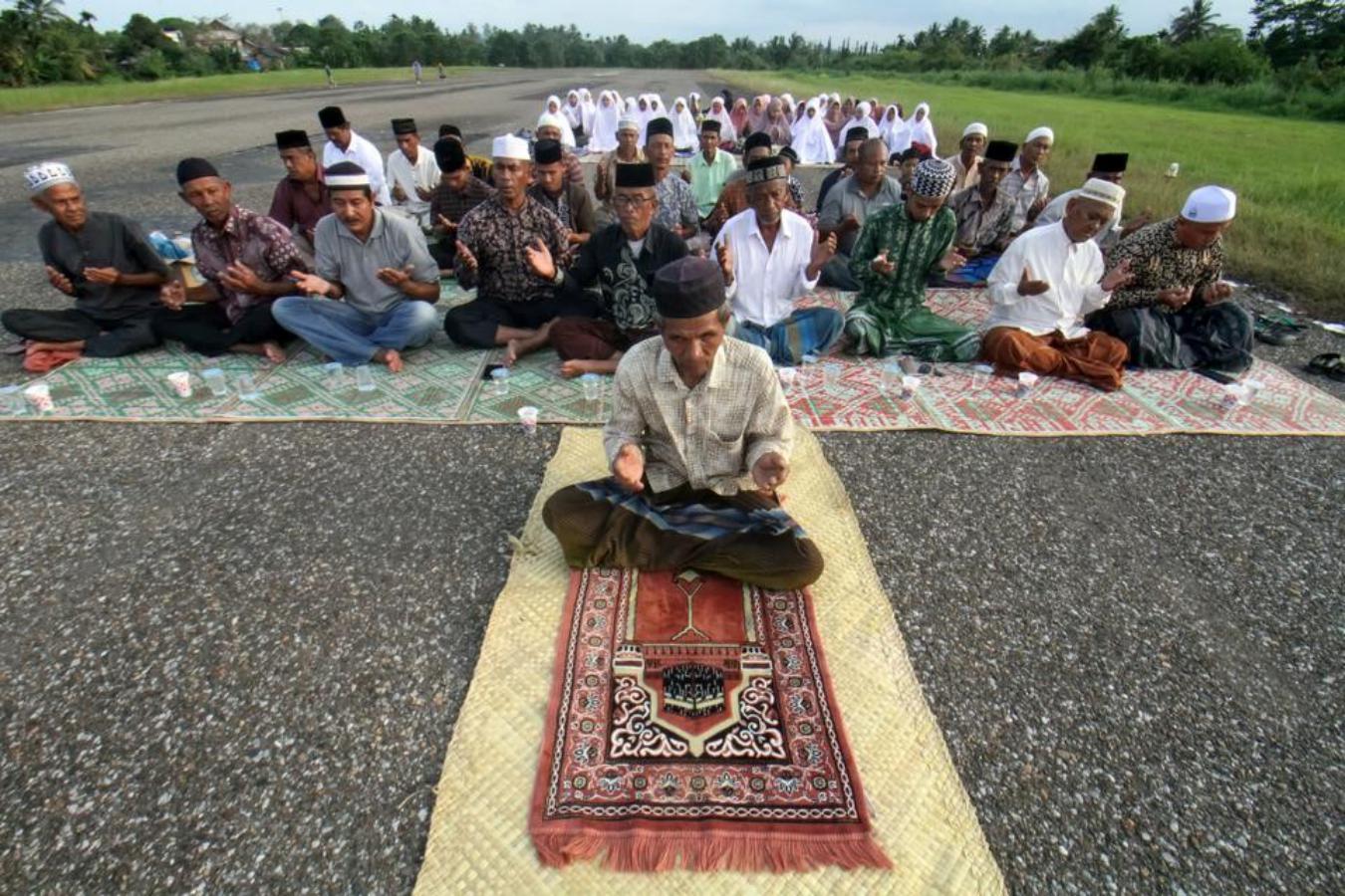 Niat Dan Tata Cara Shalat Istisqa Untuk Meminta Turun Hujan