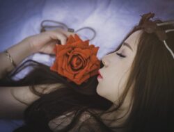 Sering Menangis Saat Tidur? Simak Berikut Penjelasannya