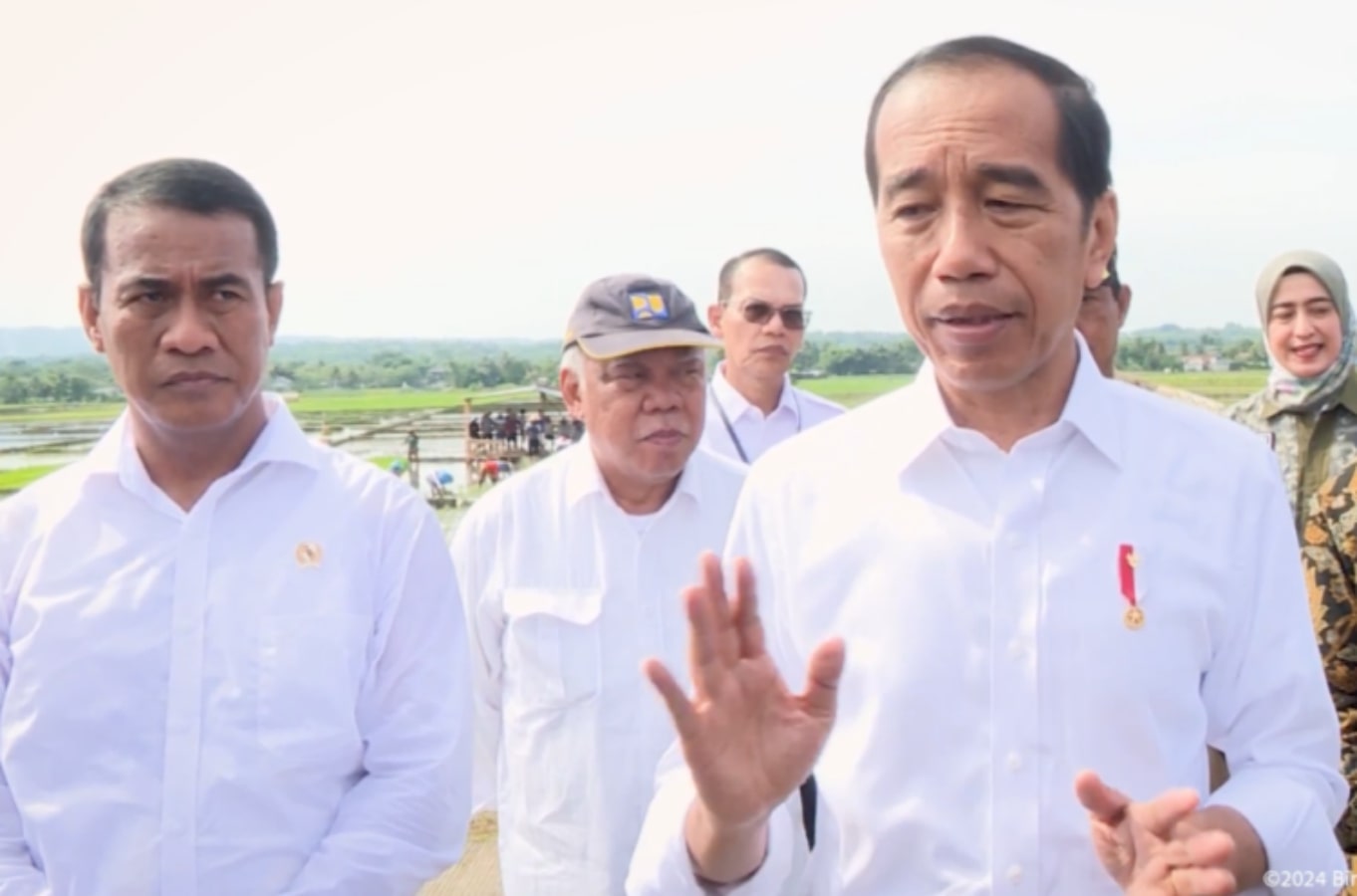 Petani Mengeluh Soal Pupuk, Jokowi: Beli Pupuk Tidak Harus Gunakan ...