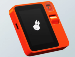 Rabbit R1 Debut di CES 2024, Asisten Saku AI Baru untuk Menyederhanakan Tugas Anda