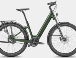 Mardi 27 Moustache adalah Buzz Baru di Urban E-Biking