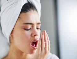 Alami Masalah pada Bau Mulut? Begini Cara Mengatasi Bau Mulut dengan Mudah!