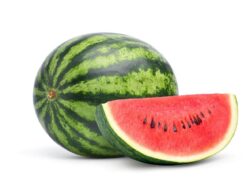 3 Makanan Ini Tidak Boleh Dikonsumsi Bersamaan dengan Semangka