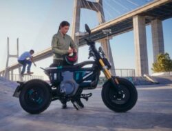 Sepeda Motor Listrik BMW 2024 CE 02 eParkourer Kini Tersedia, Cek Spesifikasi dan Harganya