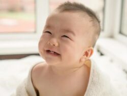 Tanda Bayi Sedang Mulai Tumbuh dan Berkembang