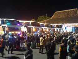 Jelang Tengah Malam, Bus Mudik Gratis Sukoharjo Tiba dan Disambut Forkopimda