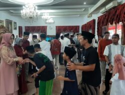 Usai Salat Idul Fitri di Masjid Agung, Bupati Sukoharjo Lanjut Gelar “Open House”