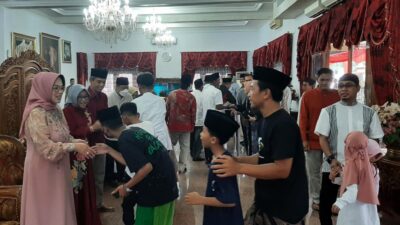 Usai Salat Idul Fitri di Masjid Agung, Bupati Sukoharjo Lanjut Gelar “Open House”