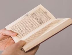 Bagaimana Hukum Membaca Al Qur’an Namun Tidak Memahami Artinya