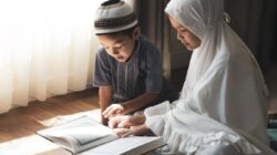 Khutbah Jumat: Pentingnya Mendidik Anak dalam Islam