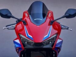 Segera Meluncur! Honda CBR400R Bermesin 400cc Empat Silinder Segaris