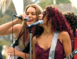 Lindsay Lohan Konfirmasi Band ‘Freaky Friday’ Pink Slip Akan Bersatu Kembali di Sekuel