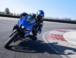 Memperkenalkan Yamaha YZF-R125 2025, Motor Sport Full Fairing Baru, Cek Spesifikasi dan Harganya