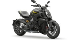 Memperkenalkan Ducati Diavel V4 Black Roadster 2025, Edisi Spesial Motor Cruiser Bertenaga, Cek Harganya