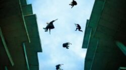 Review ‘We Are Storror’: Di Tangan Michael Bay, Tim Parkour Tampil Seperti Pahlawan Aksi Dunia Nyata