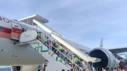 Selama Libur Lebaran 2025, Garuda Indonesia Catat Ketepatan Waktu 87,28% dan Tingkat Keterisian Kursi 80% Lebih